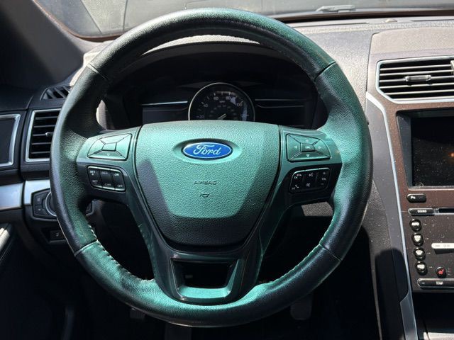 2017 Ford Explorer Image 28