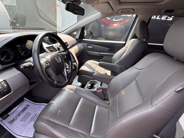 2015 Honda Odyssey Image 13