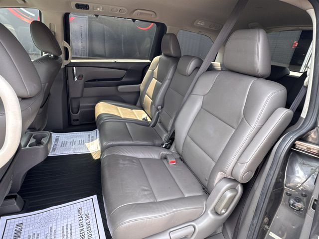 2015 Honda Odyssey Image 16