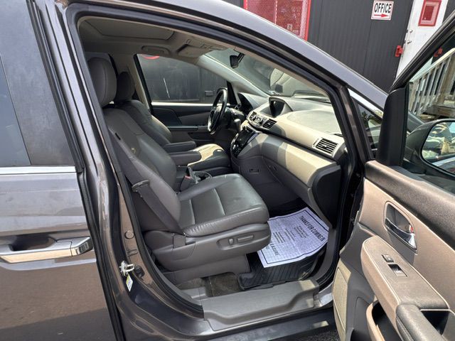 2015 Honda Odyssey Image 18