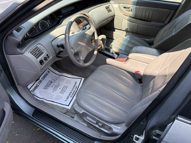 2001 Toyota Avalon Image 11