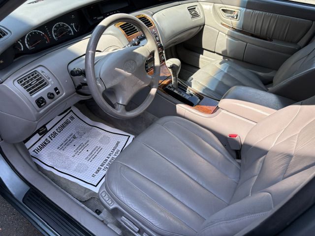 2001 Toyota Avalon Image 12