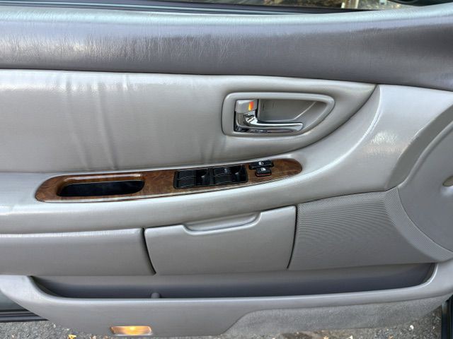 2001 Toyota Avalon Image 13