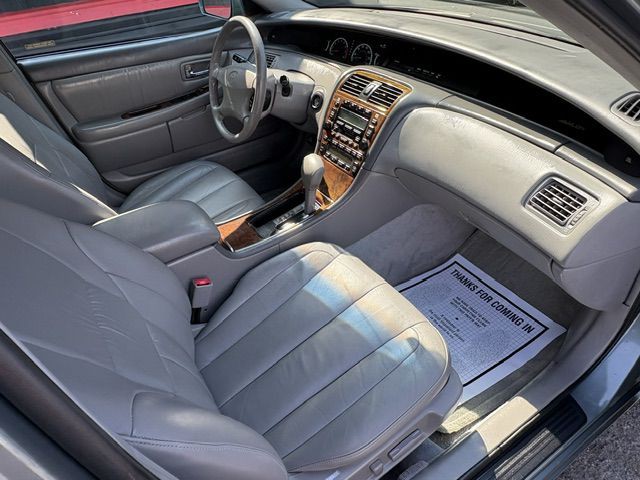 2001 Toyota Avalon Image 18