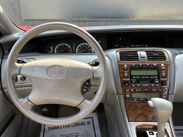 2001 Toyota Avalon Image 24