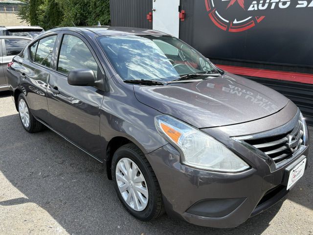 2015 Nissan Versa Image 5
