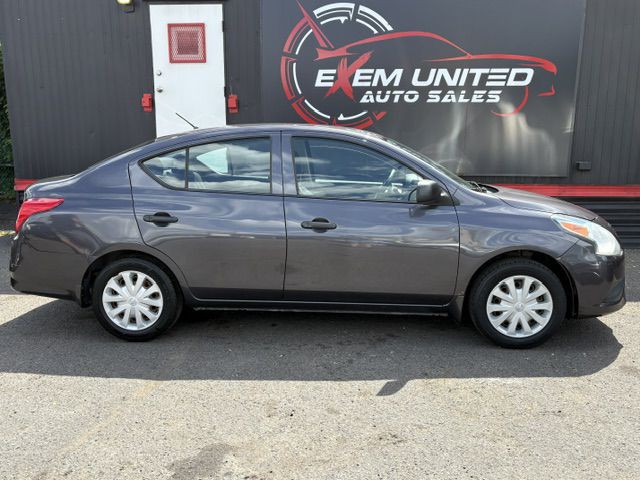 2015 Nissan Versa Image 6