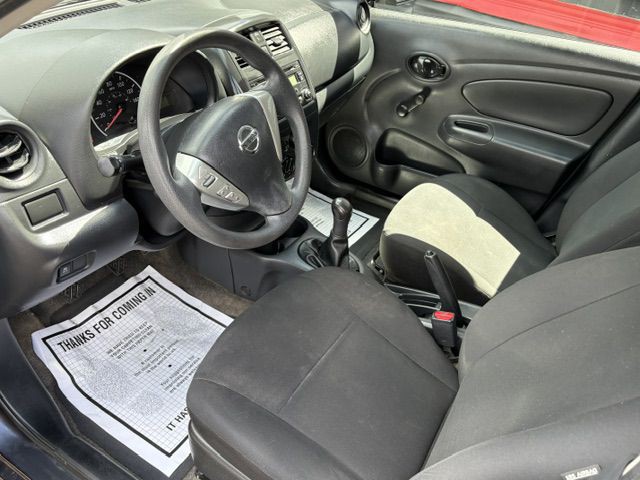 2015 Nissan Versa Image 12