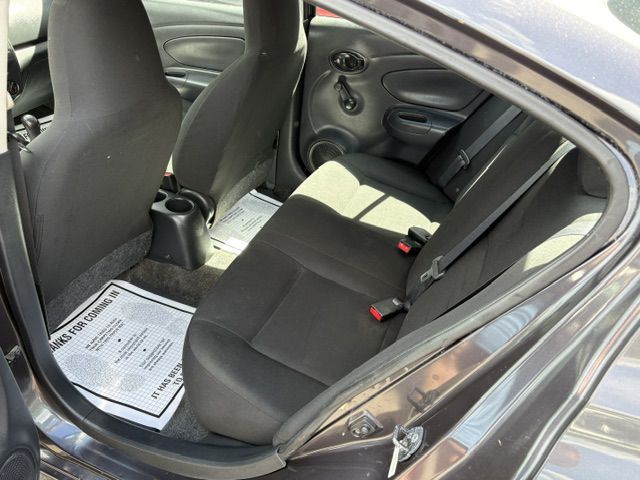 2015 Nissan Versa Image 14
