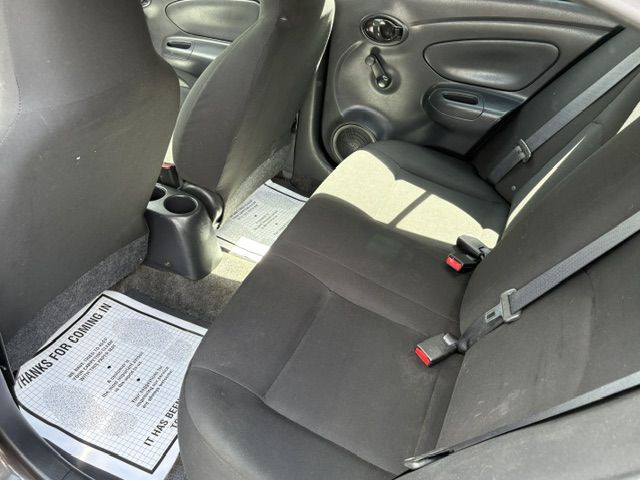 2015 Nissan Versa Image 15