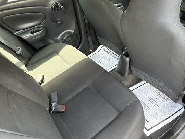 2015 Nissan Versa Image 21