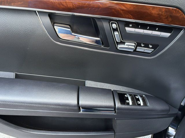 2013 Mercedes-Benz S-Class Image 17