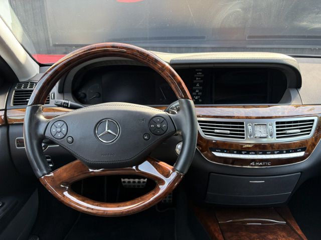 2013 Mercedes-Benz S-Class Image 25