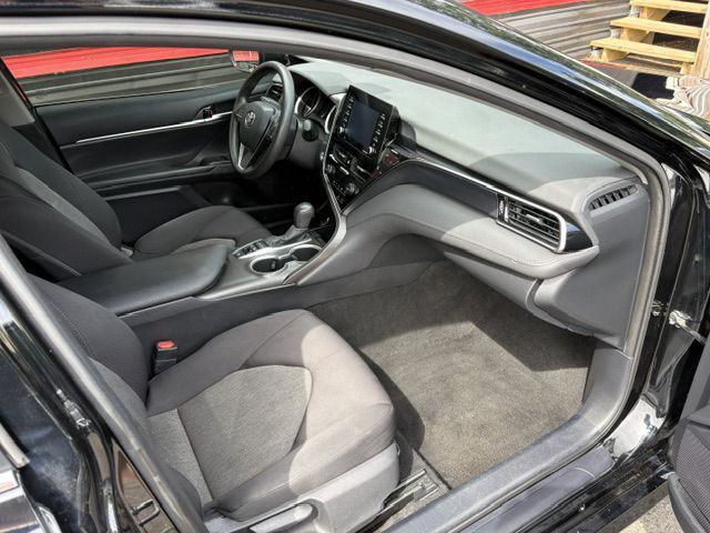 2022 Toyota Camry Image 17