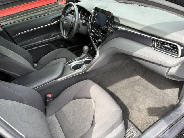 2022 Toyota Camry Image 18