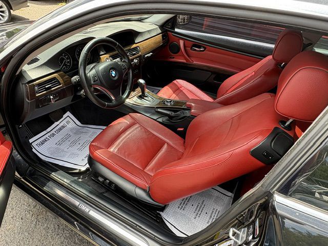 2013 BMW 3 Series Image 10
