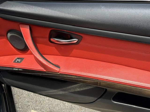 2013 BMW 3 Series Image 16