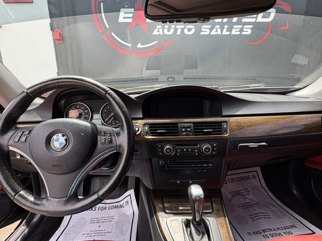 2013 BMW 3 Series Image 18
