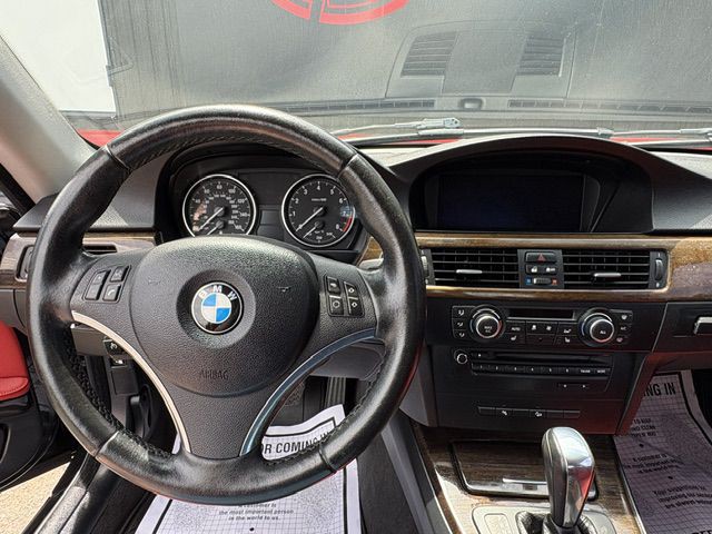 2013 BMW 3 Series Image 19