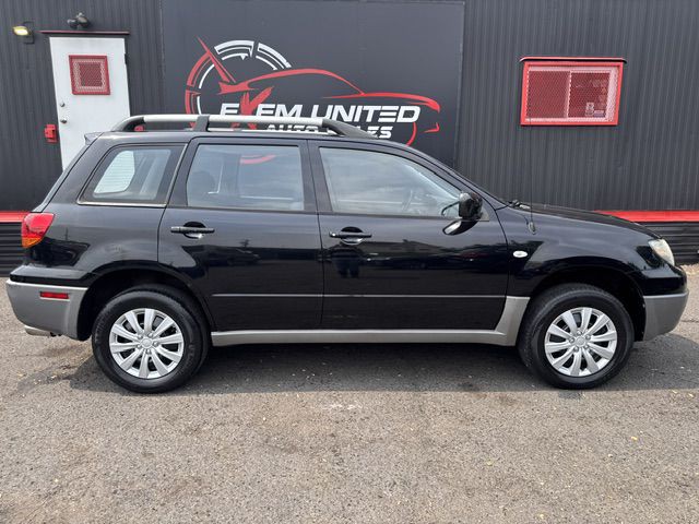 2003 Mitsubishi Outlander Image 6