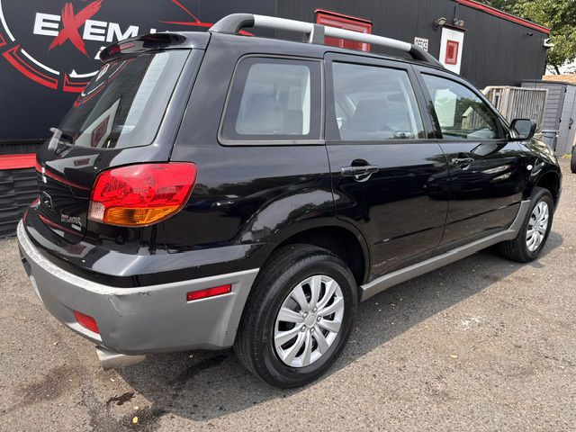 2003 Mitsubishi Outlander Image 7