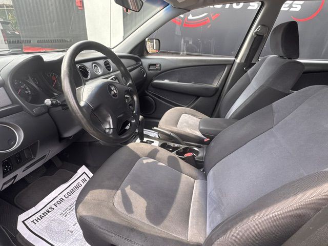 2003 Mitsubishi Outlander Image 12