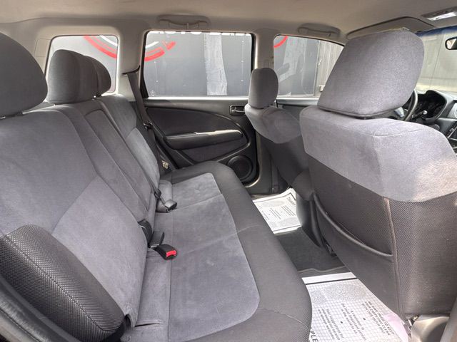 2003 Mitsubishi Outlander Image 21