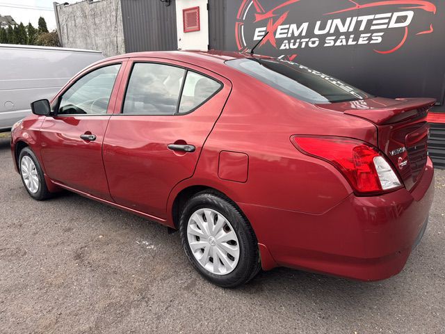 2016 Nissan Versa Image 4