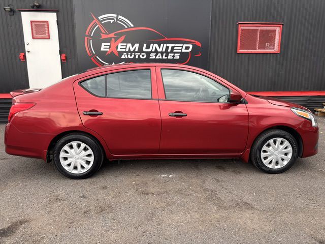 2016 Nissan Versa Image 6