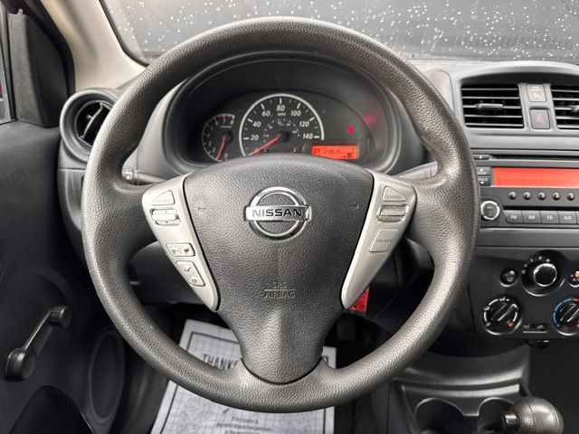 2016 Nissan Versa Image 24