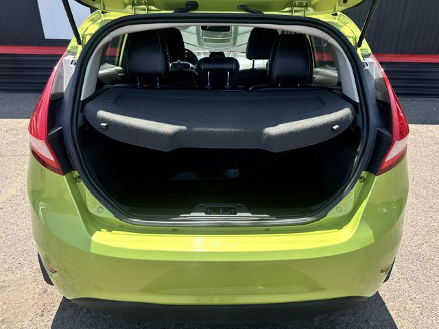 2013 Ford Fiesta Image 10