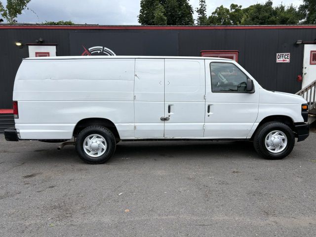 2013 Ford Econoline Image 2