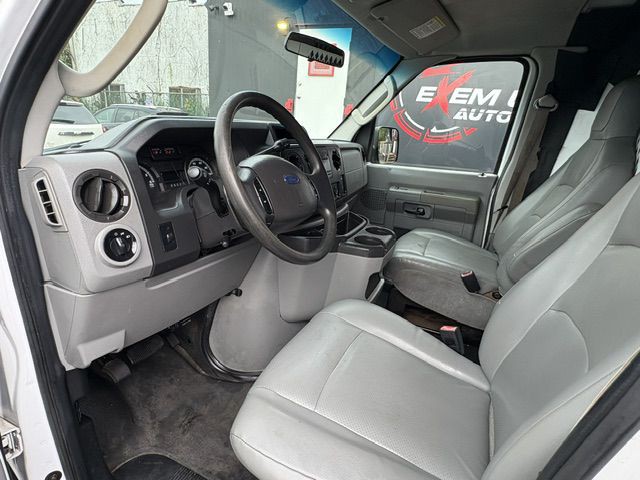 2013 Ford Econoline Image 6
