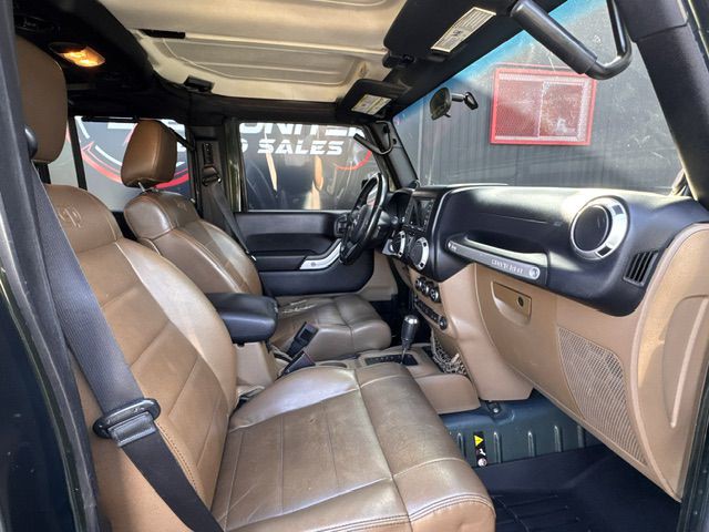 2011 Jeep Wrangler Unlimited Image 17