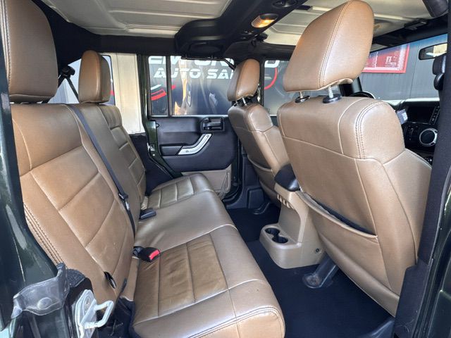 2011 Jeep Wrangler Unlimited Image 19