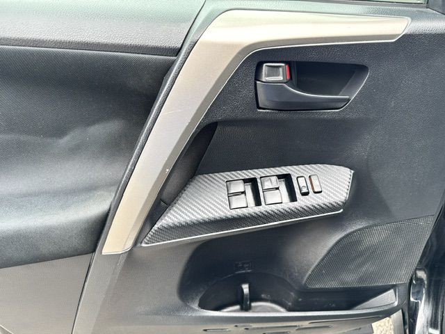 2015 Toyota Rav4 Image 10