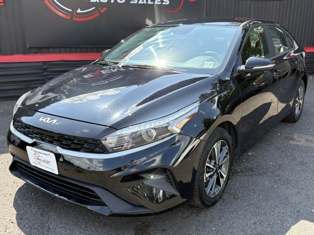 2023 Kia Forte Image 1