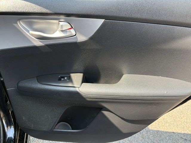 2023 Kia Forte Image 22