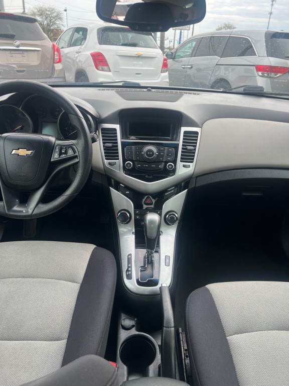 2015 Chevrolet Cruze Image 9