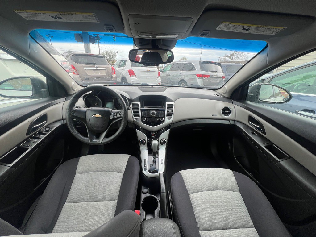 2015 Chevrolet Cruze Image 10