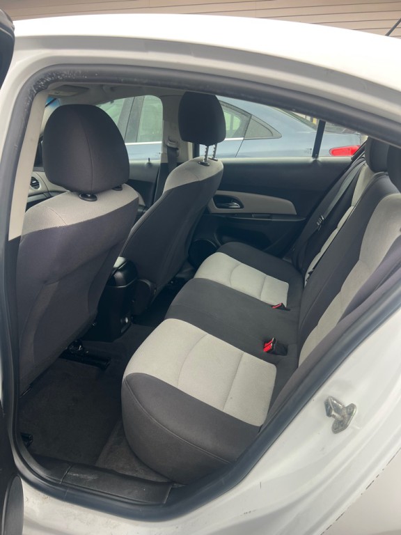 2015 Chevrolet Cruze Image 12