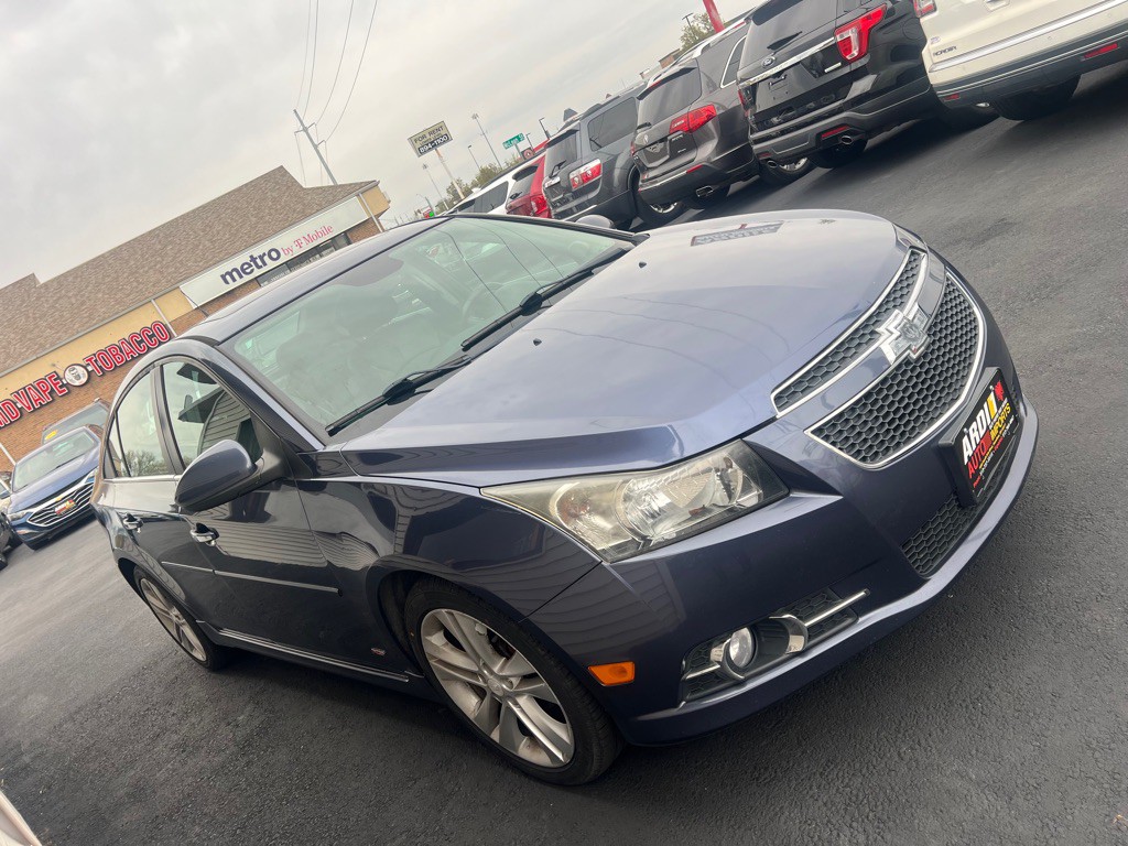 2013 Chevrolet Cruze Image 2