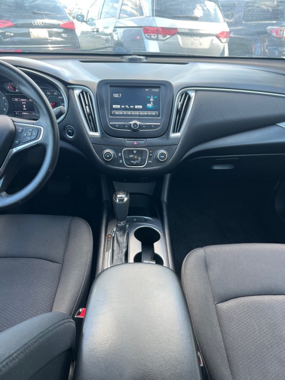 2018 Chevrolet Malibu Image 10