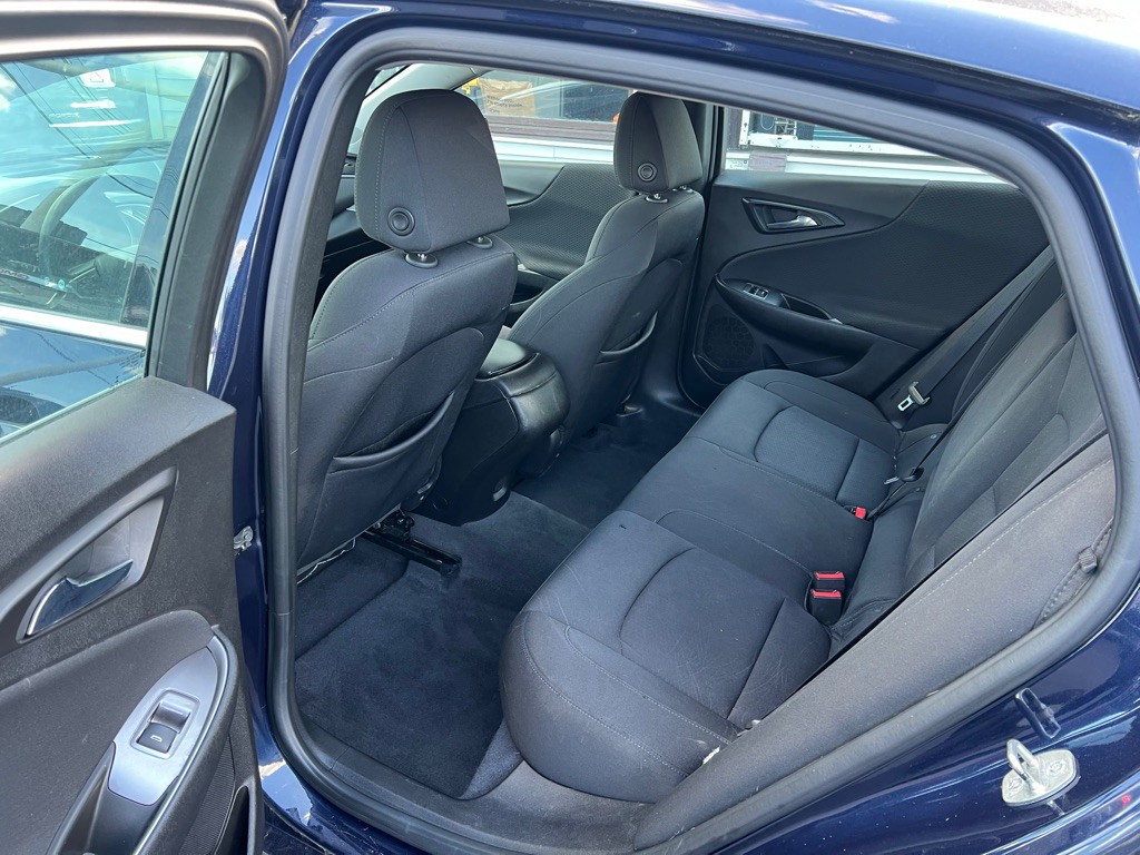 2018 Chevrolet Malibu Image 13