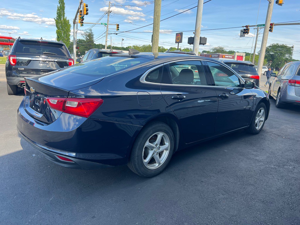 2018 Chevrolet Malibu Image 14