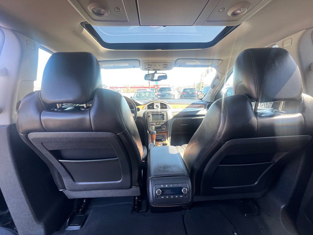 2010 Buick Enclave Image 12