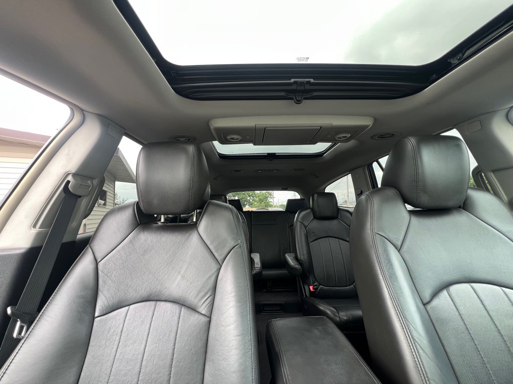2010 Buick Enclave Image 15