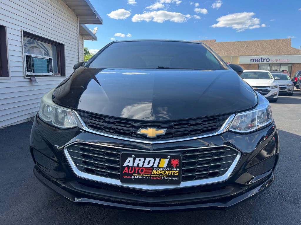 2017 Chevrolet Cruze Image 2