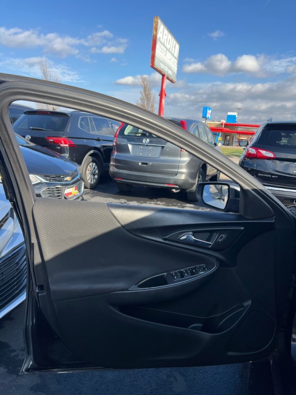 2016 Chevrolet Malibu Image 5