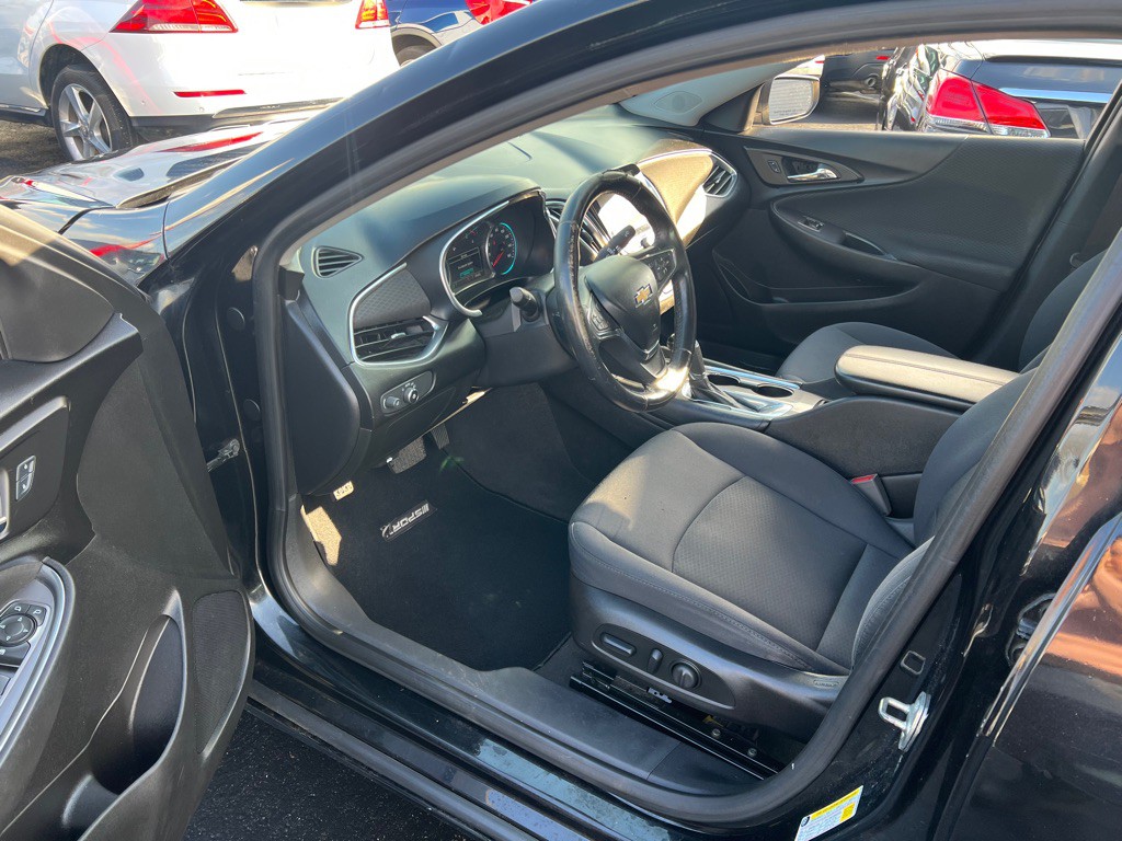 2016 Chevrolet Malibu Image 6